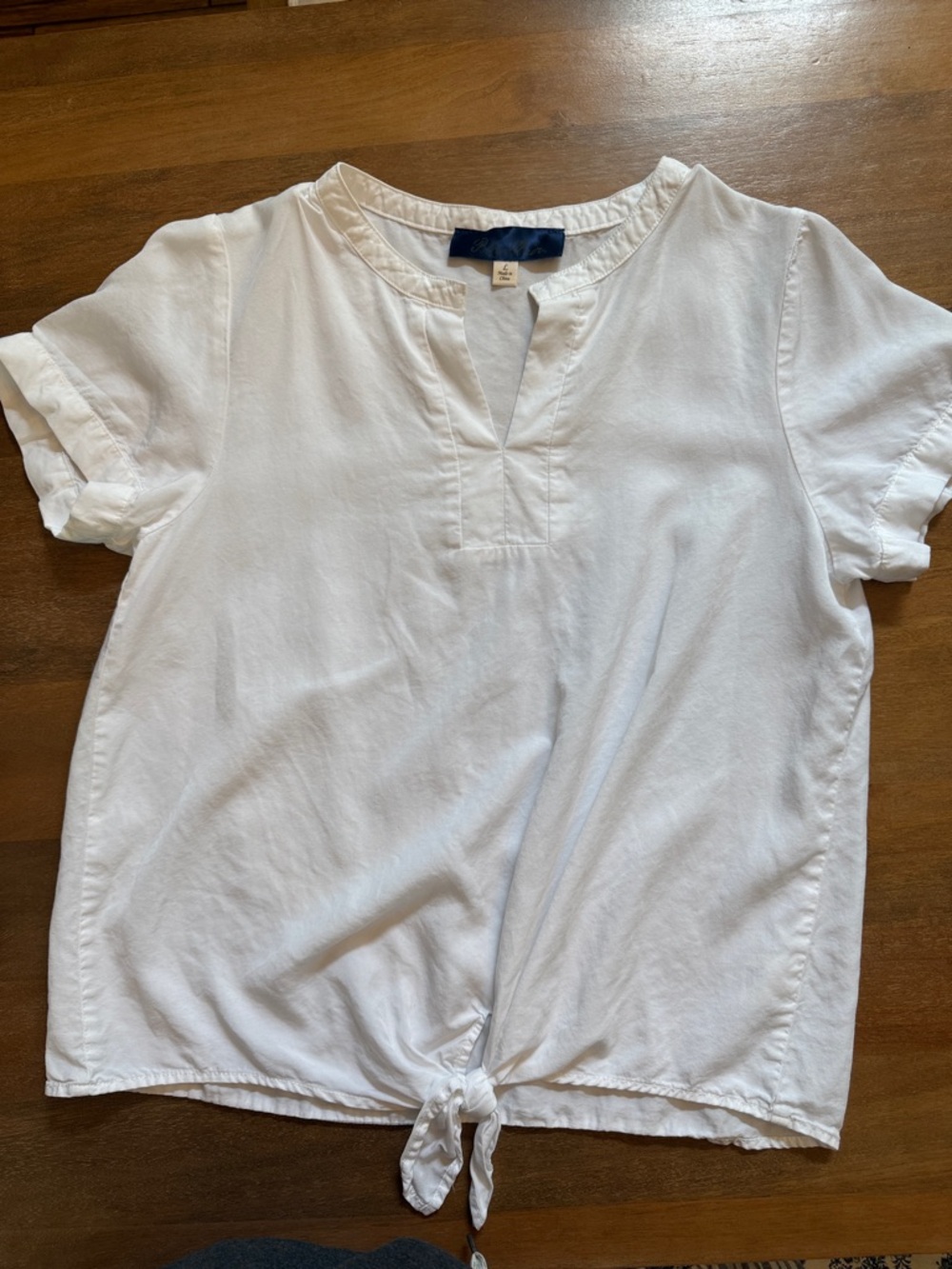 Francesca’s Sz L White Tie-Hem Short Sleeve Top